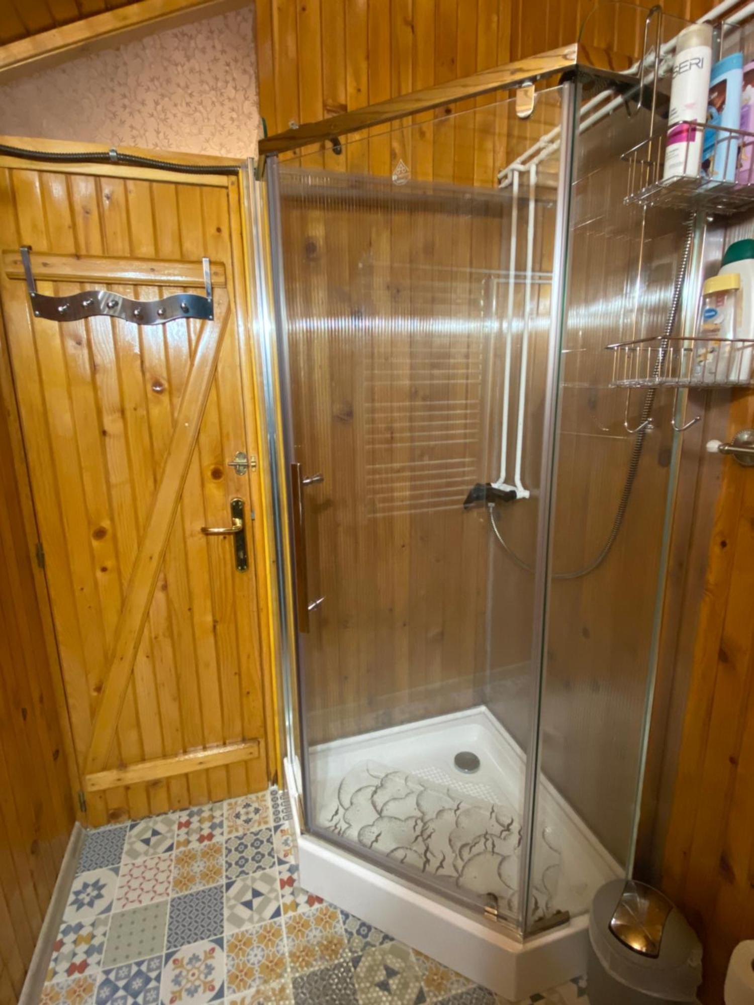Wooden Attic Apartment Brasov Bagian luar foto